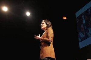Maria Cunha, no palco TEDX, em Braga, dia 15 de novembro de 2016