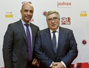 Na Foto: Fernando Dray (Dir. Geral Jodrax) e José Esfola (Channel e Marketing General Manager)